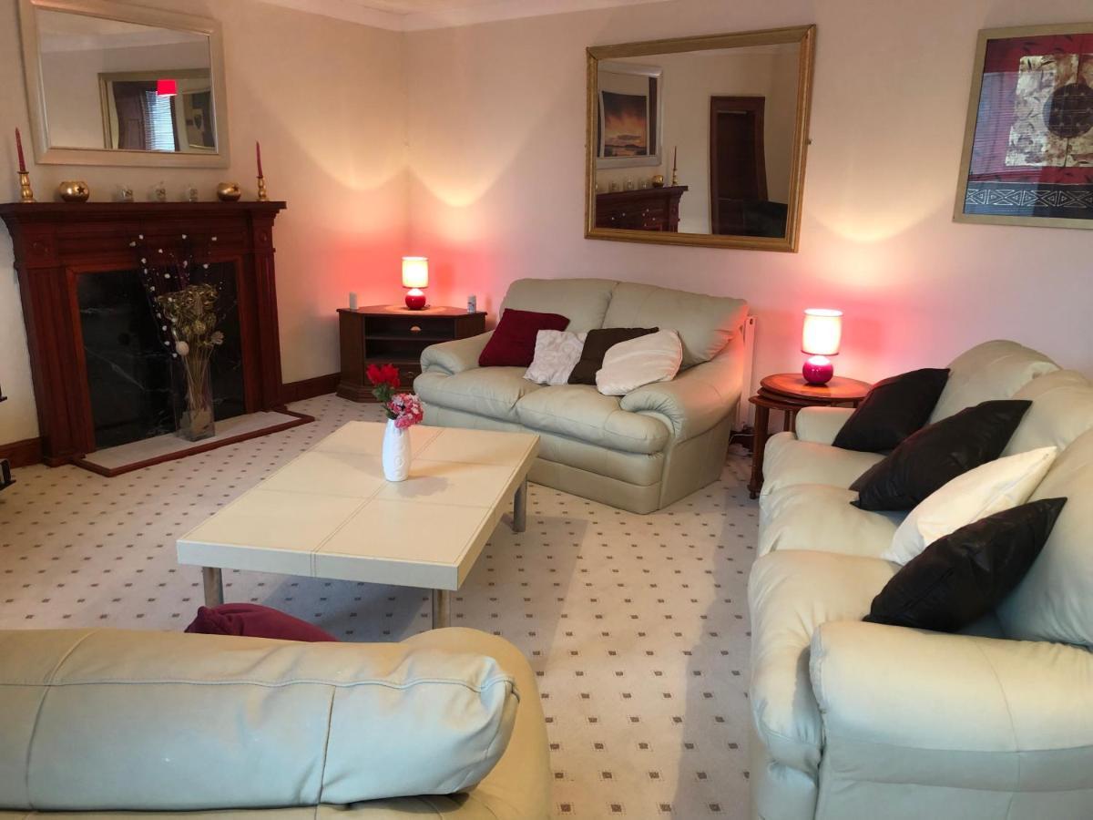 Executive Serviced Apartments 2 Forfar Extérieur photo