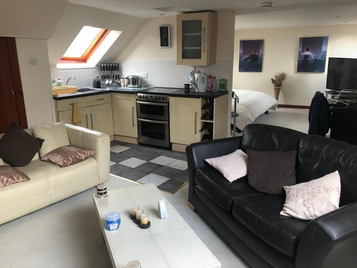 Executive Serviced Apartments 2 Forfar Extérieur photo